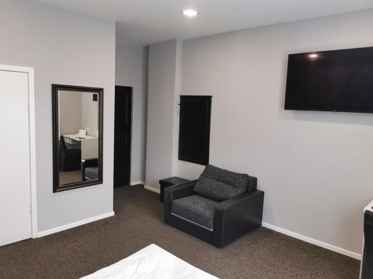 With Free Parking Aparthotel *