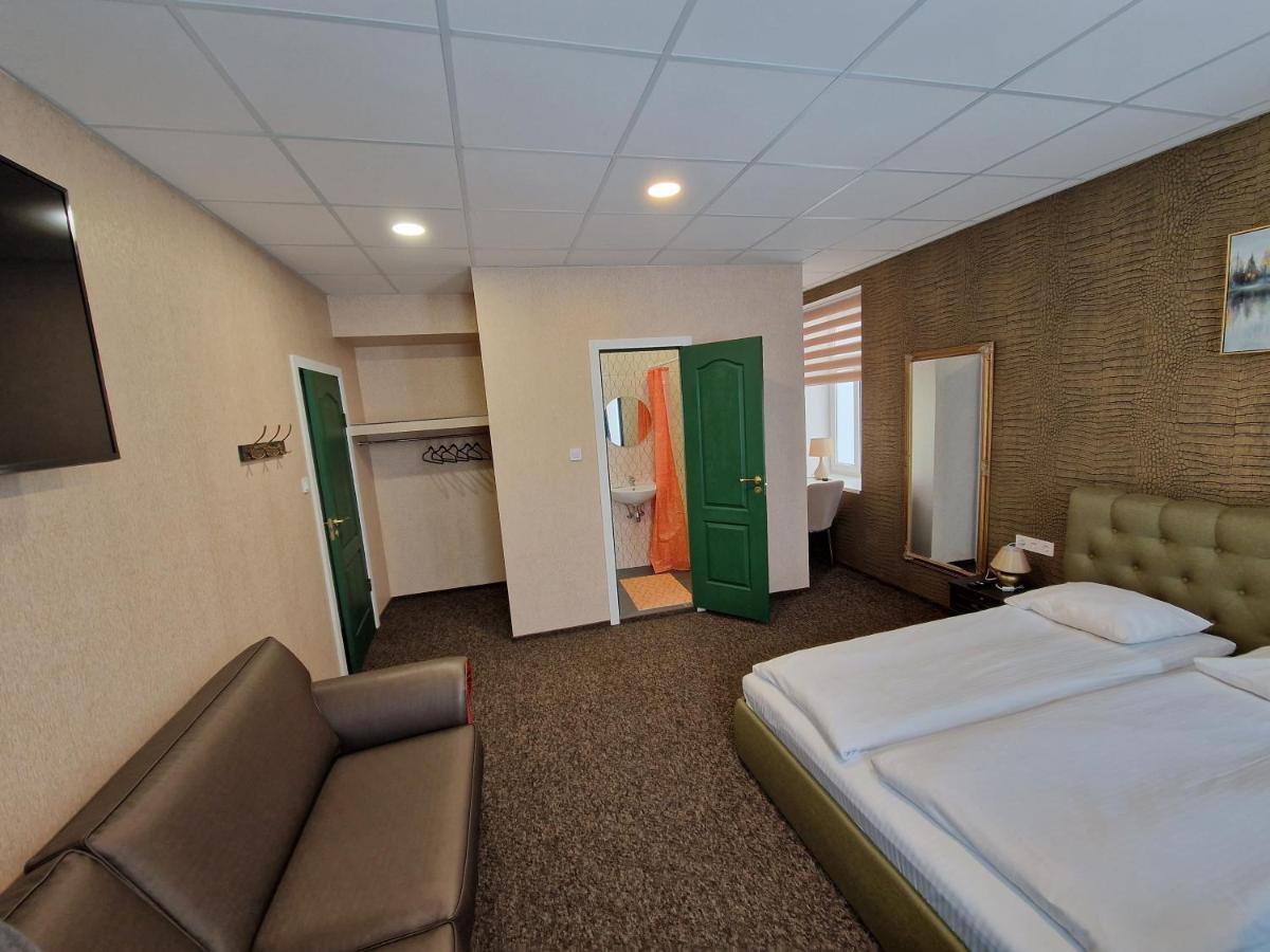 With Free Parking Aparthotel Riga