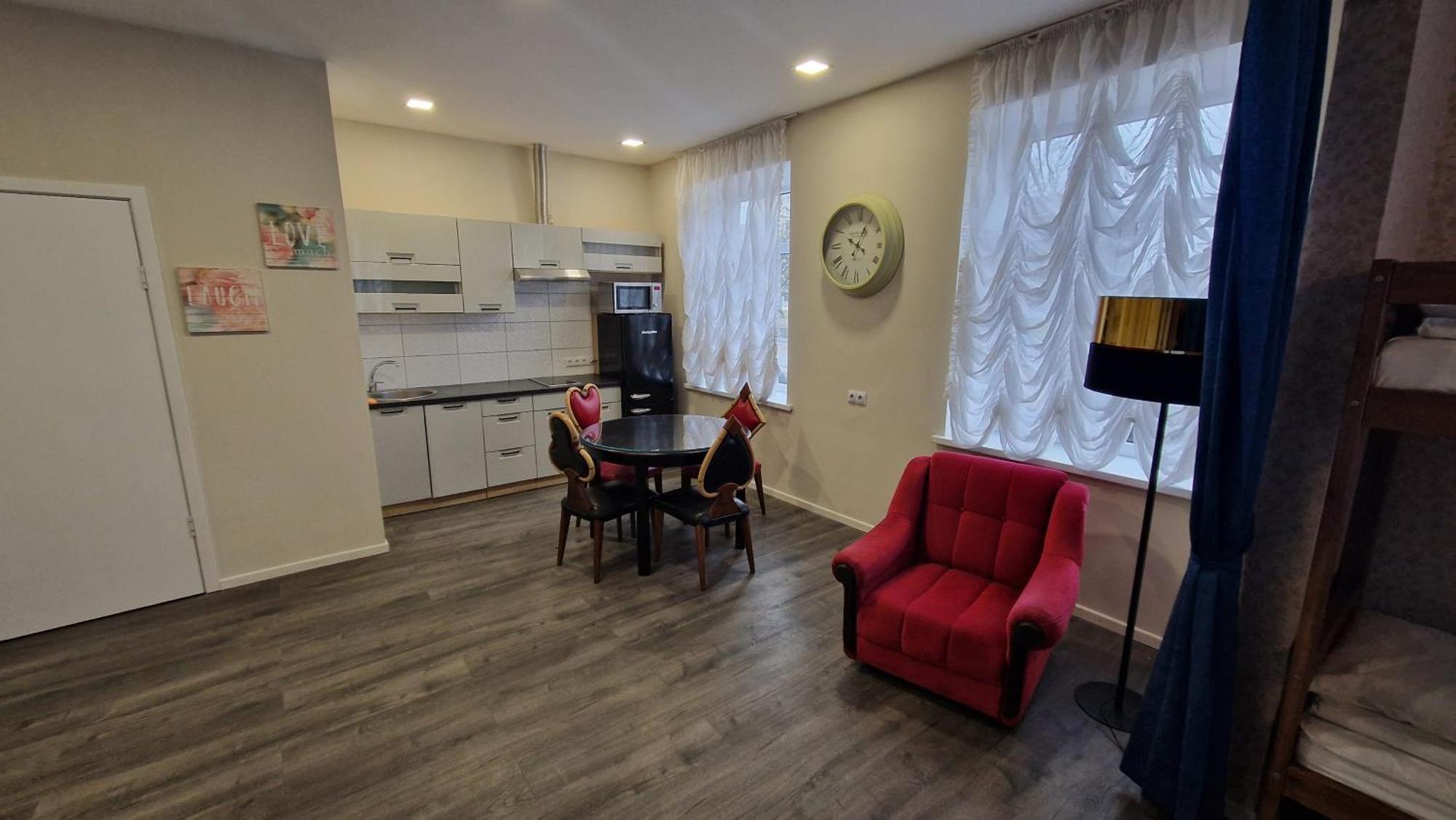 Aparthotel With Free Parking